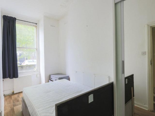 apartment in Fairbridge Road, Archway, London N19 3EW
