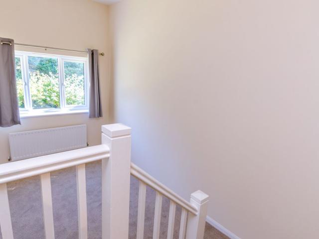 apartment in Farnham Road