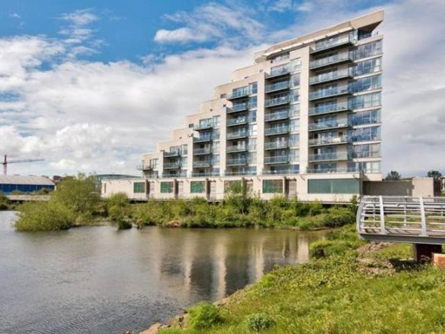 apartment in Ferry Road, Cardiff, CF11