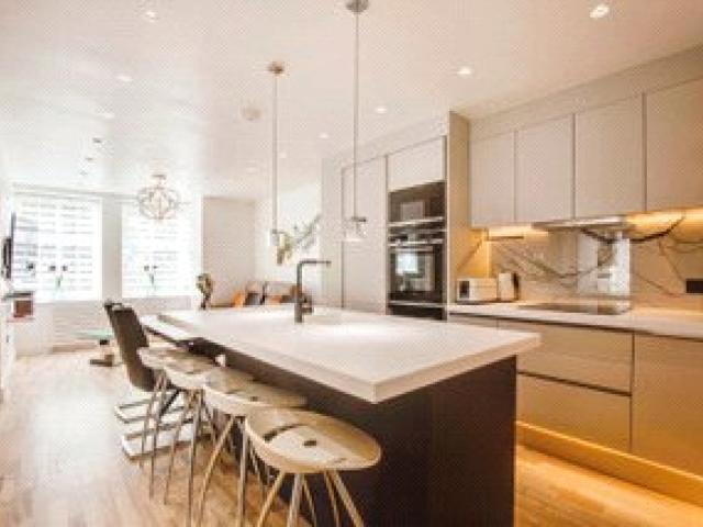 apartment in Finchley Road, London, NW3