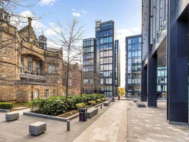 apartment in Flat 5, 12 Simpson Loan, Edinburgh, Midlothian, EH3 9GP