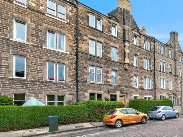 apartment in Flat 7, 29 Royal Park Terrace, Edinburgh, Midlothian, EH8 8JA