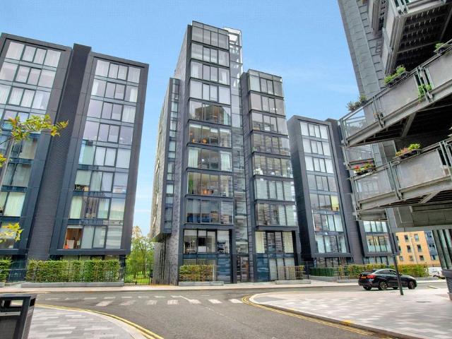 apartment in Flat 23, 5 Simpson Loan, Edinburgh, EH3 9GX