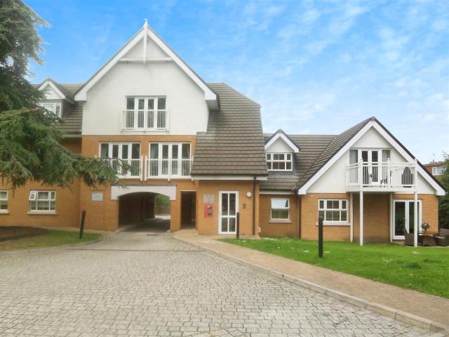 apartment in Flat Shore Point, Buckhurst Hill