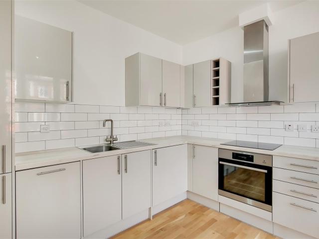 apartment in Fulham Palace Road, London