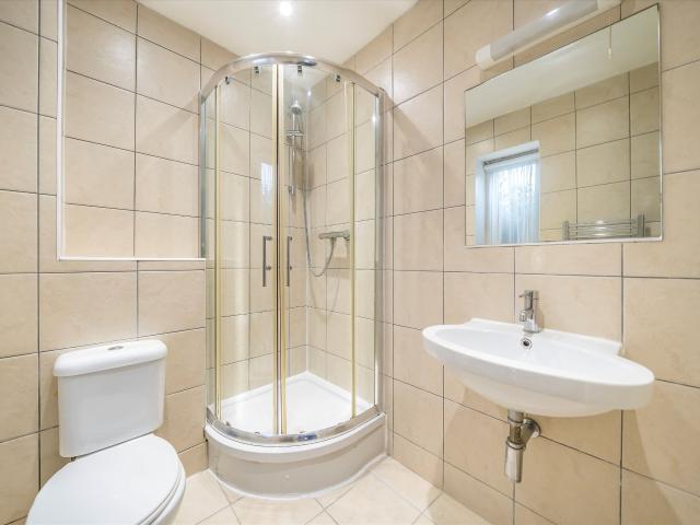 apartment in Furley Road, Peckham, SE15