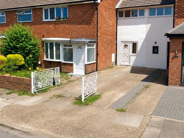 Apartment In Keats Way, West Drayton Ub7