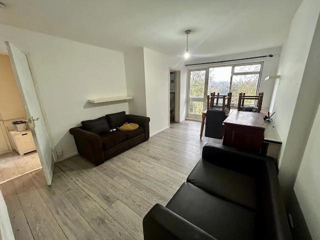 apartment in Kenilworth Court, Porchester Road, NG3 6GP