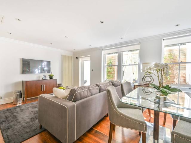 apartment in Kensington Gardens Square
