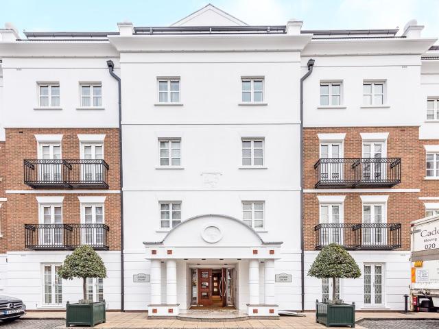 apartment in Kensington Green