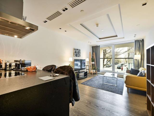 apartment in Kensington High Street