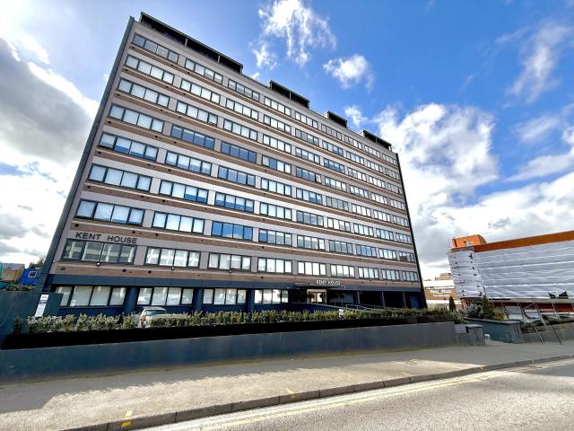 apartment in Kent House Romney Place