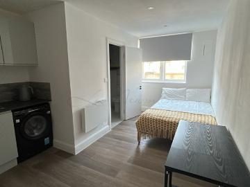apartment in Kilburn High Road, Kilburn, NW6
