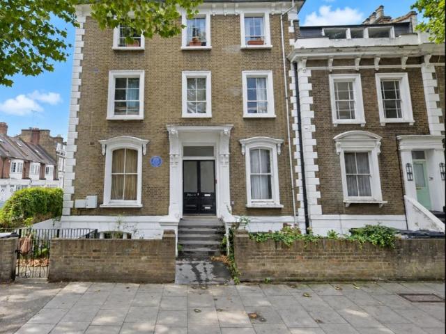 Apartment In King Edward'S Road, London E9
