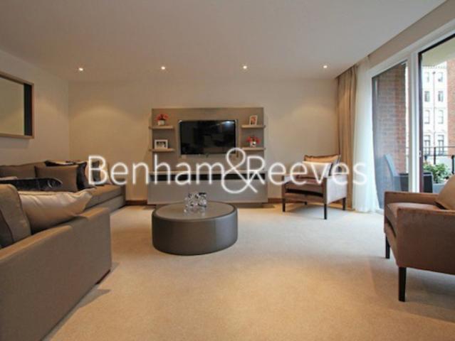 apartment in Kingston House South, Knightsbridge, SW7