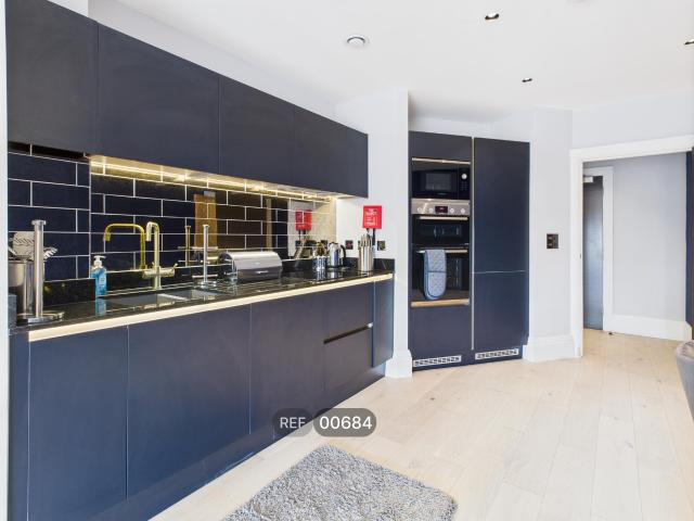 apartment in Kings Buildings, South Church Side, Hull, HU1 1RR