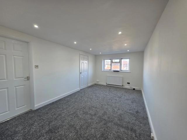 apartment in Kingshill Road Swindon