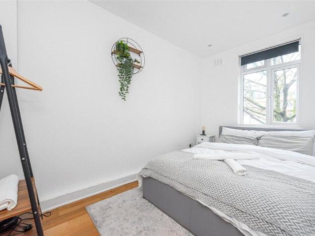 apartment in Holloway Road, Holloway, London N7 6HT