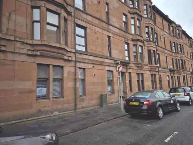 apartment in Holmlea Road, Glasgow