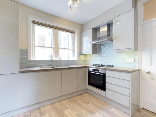 apartment in Honeybourne Road West Hampstead, NW6
