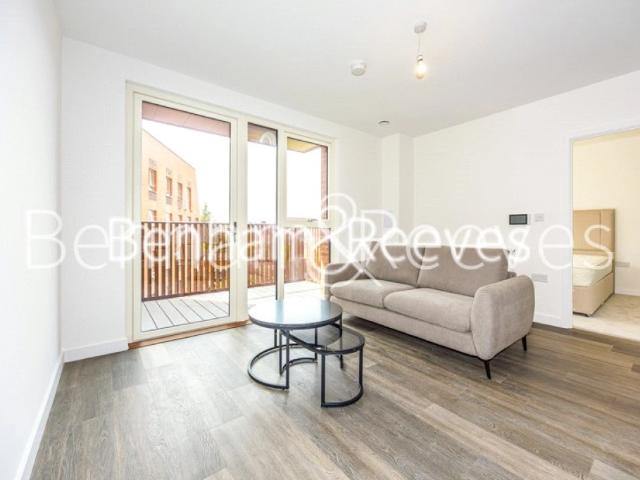 apartment in Horn Lane, London, W3