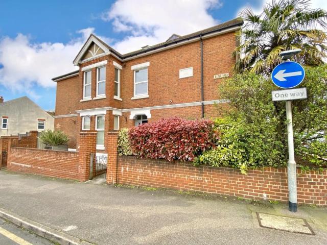 apartment in Hayle Road