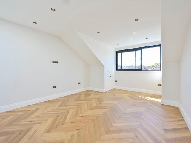 apartment in Hazlewood Avenue