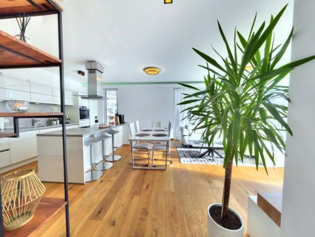 Apartment in Hafeninsel, Offenbach am Main for 97 m² with 1 bedroom