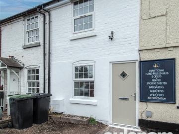apartment in Hanbury Road, Stoke Heath, Bromsgrove, Worcestershire, B60 4LU