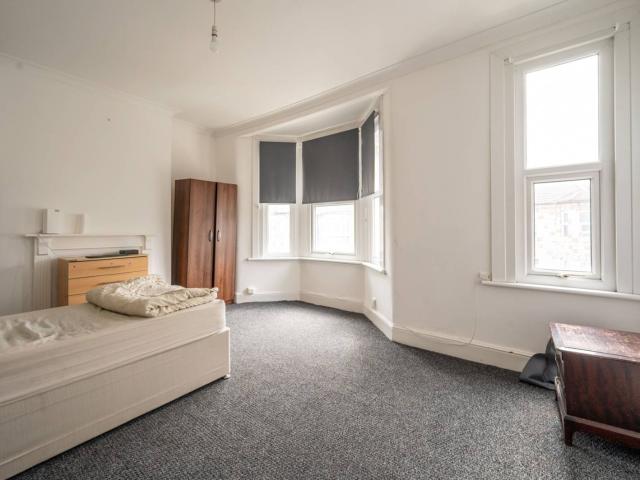 apartment in Harold Road