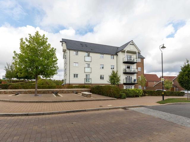apartment in Harpers Lodge, Arundale Walk