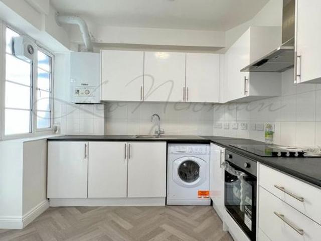 apartment in Hendon Way, Hendon, NW4
