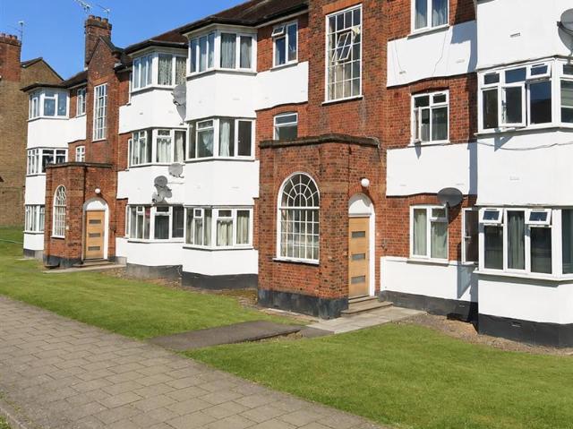Apartment In High Mead, Harrow Ha1
