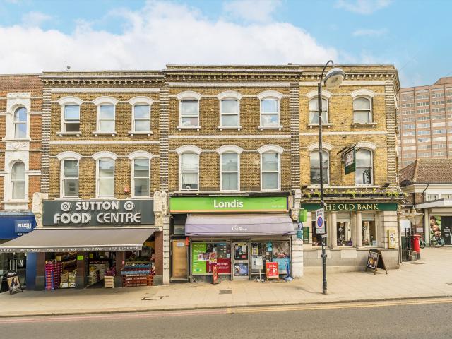 apartment in High Street,, SM1