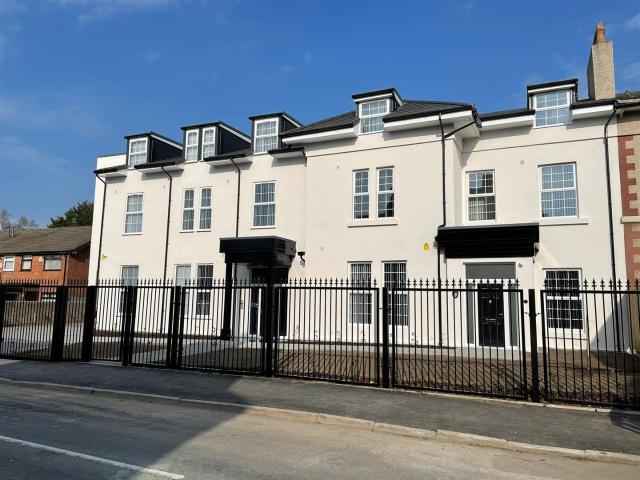 apartment in Highfield Road, Rock Ferry