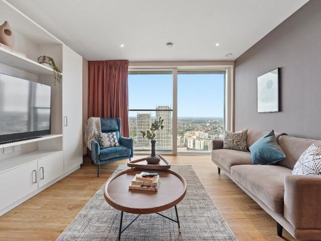 apartment in Hightail Point, London, E20 1JY
