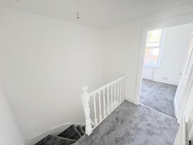 apartment in Hillfield Street