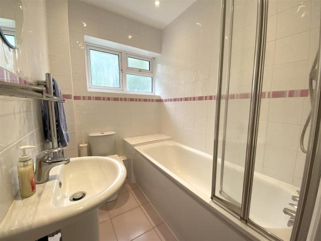 apartment in Hughenden Road, St. Albans, St. Albans