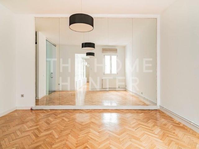 apartment in Humilladero / La Latina