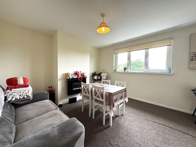 apartment in Ilston Way, Swansea