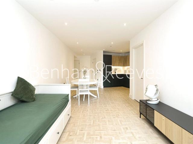 apartment in One Clapham, 2 Monarch Square, SW11