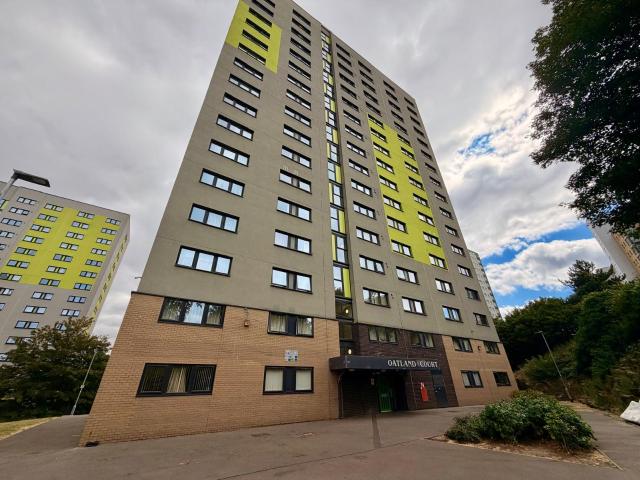 apartment in Oatland Court, LS7 1SD, Leeds