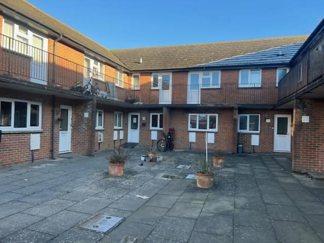 apartment in Old Park Avenue Canterbury