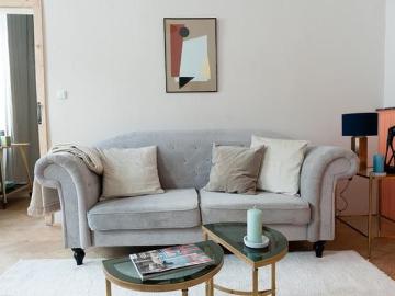 Apartment in old Viennese building in the 2nd district