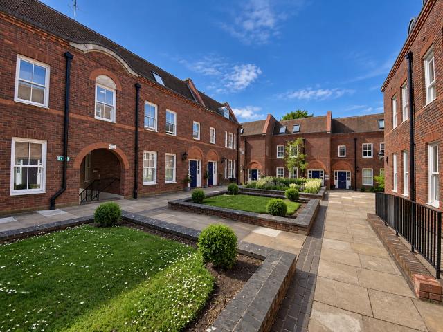 apartment in Oxford Road Aylesbury, HP19