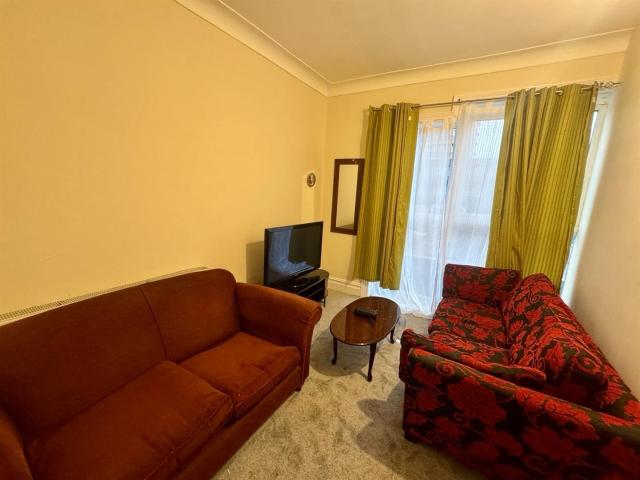 apartment in London Road, Croydon