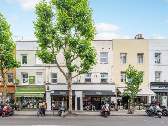 apartment in Lordship Lane