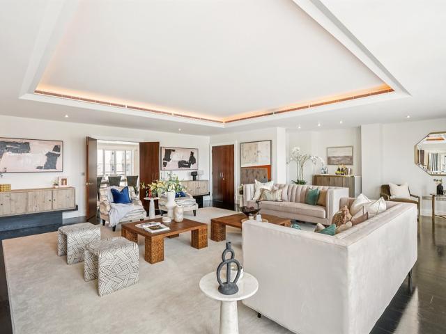 apartment in Lancelot Place, SW7, London, SW7 1DR