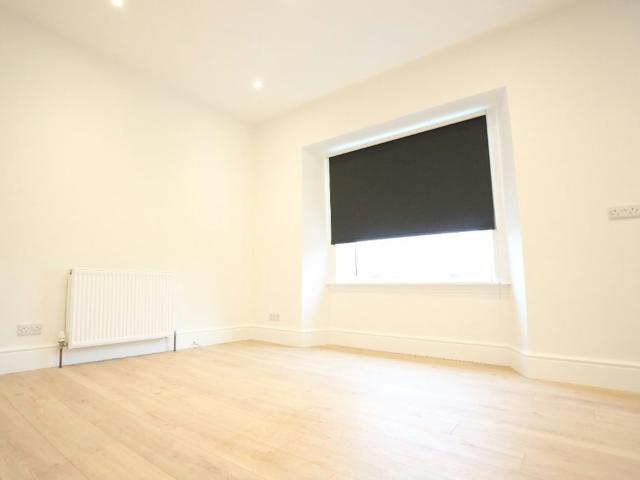apartment in Lanark Road, Flat 1F2 Juniper Green, Edinburgh, EH14