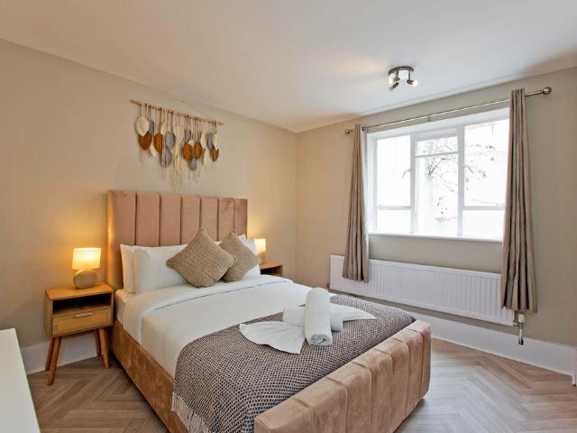 apartment in Leinster Gardens,, London, W2 6DR